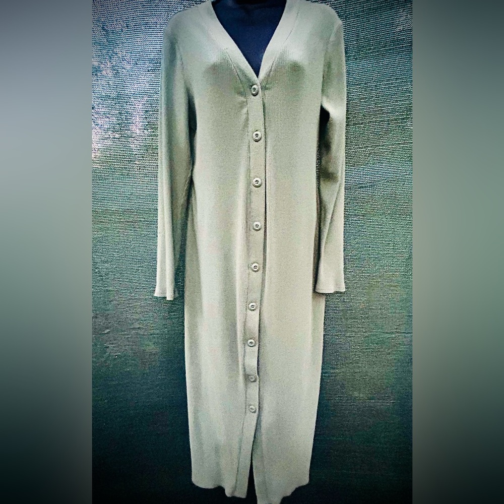 Elegant Green button-up Sweater dress-flattering for winter or maternity option